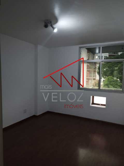 Apartamento à venda com 2 quartos, 69m² - Foto 5