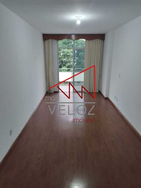 Apartamento à venda com 2 quartos, 69m² - Foto 1