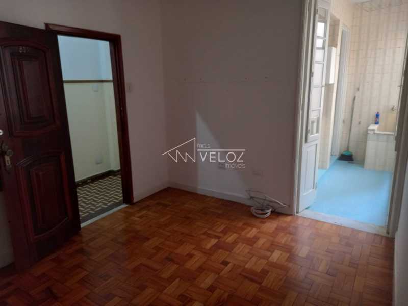 Apartamento à venda com 1 quarto, 57m² - Foto 3