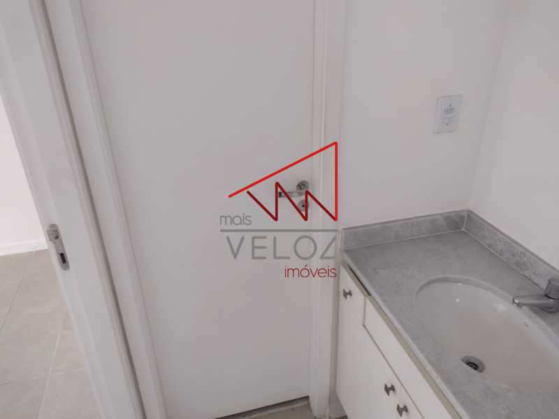 Apartamento à venda com 1 quarto, 49m² - Foto 18