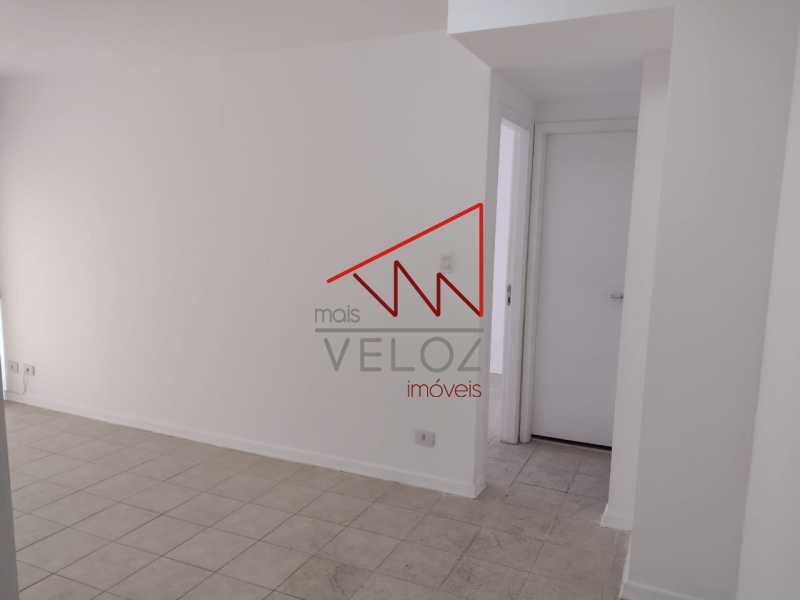 Apartamento à venda com 1 quarto, 49m² - Foto 5