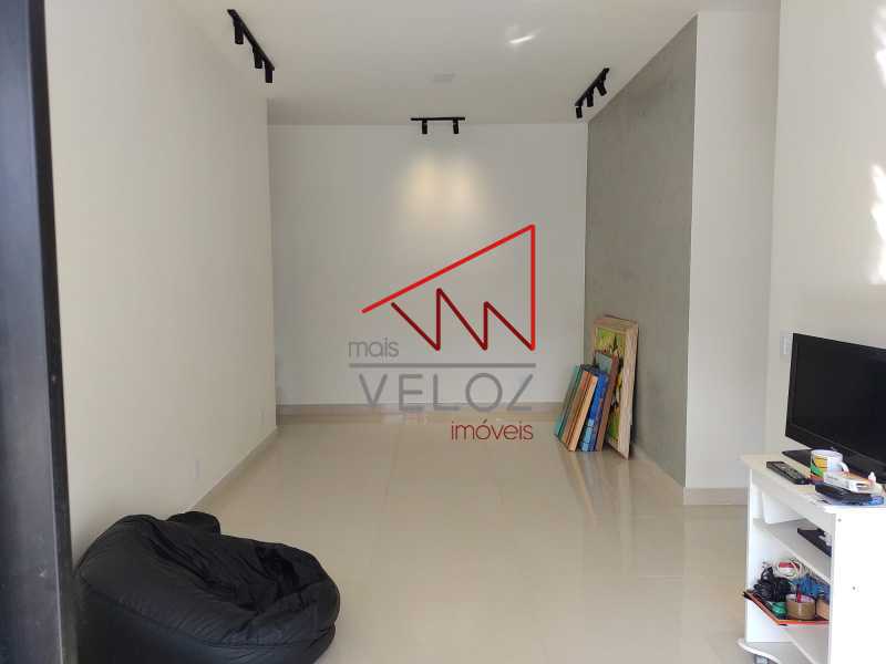 Apartamento à venda com 1 quarto, 59m² - Foto 3