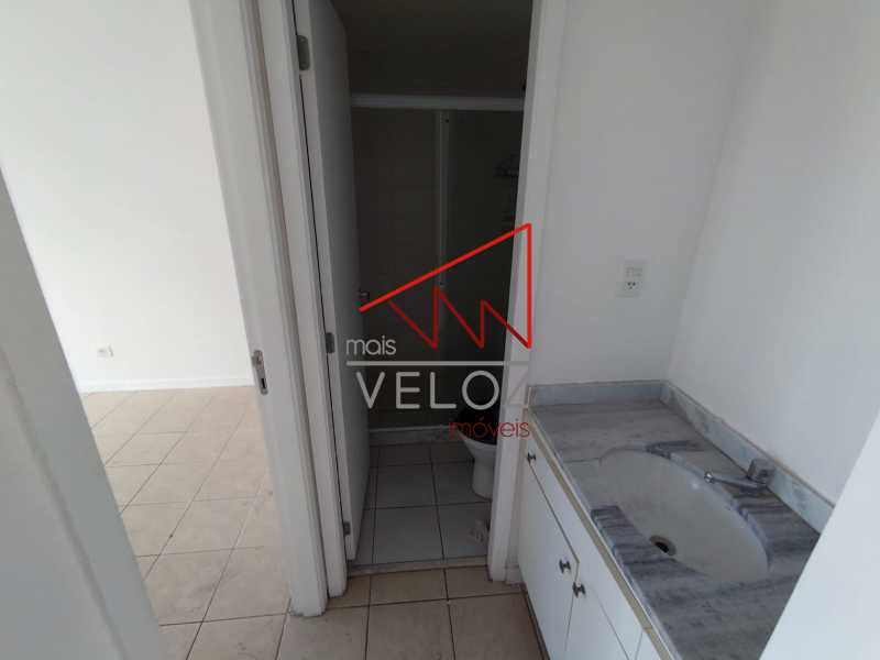 Apartamento à venda com 1 quarto, 49m² - Foto 13