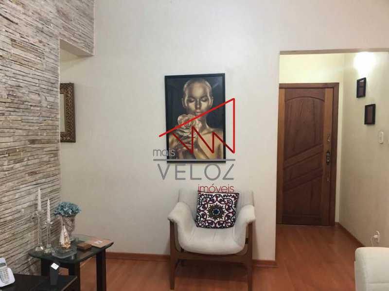 Apartamento à venda com 2 quartos, 62m² - Foto 4