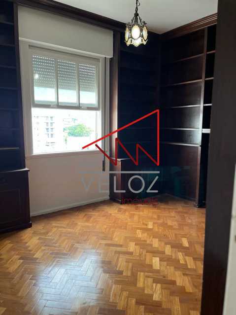 Apartamento à venda com 4 quartos, 202m² - Foto 9