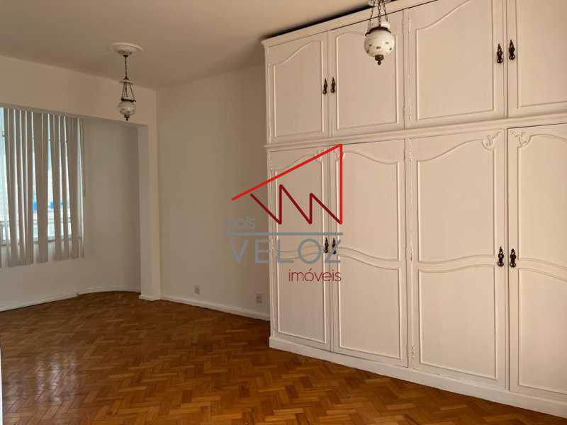 Apartamento à venda com 4 quartos, 202m² - Foto 11