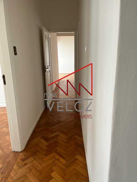 Apartamento à venda com 4 quartos, 202m² - Foto 7