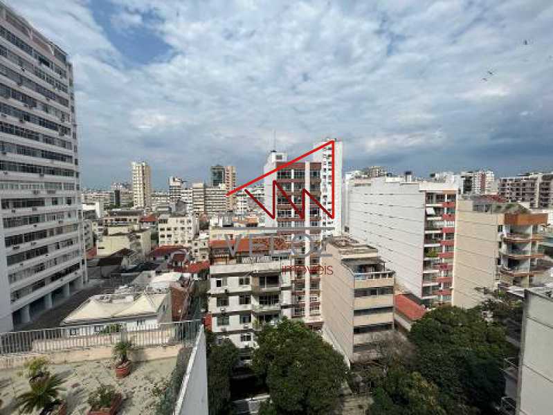 Apartamento à venda com 2 quartos, 66m² - Foto 4