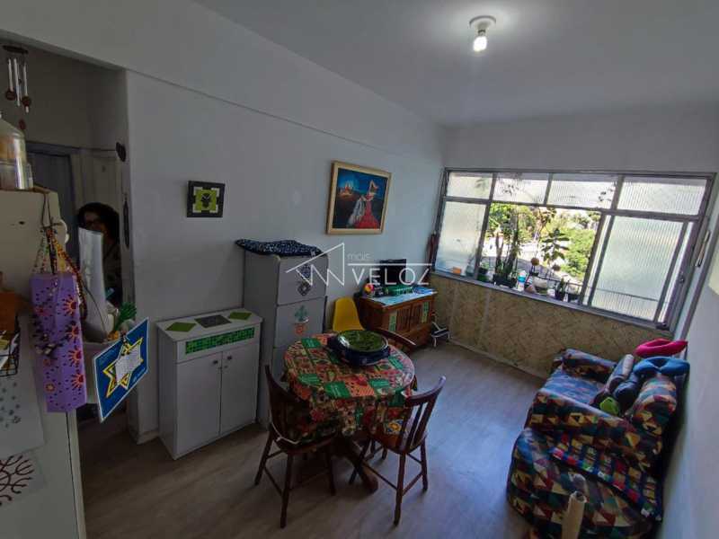 Apartamento à venda com 1 quarto, 50m² - Foto 1