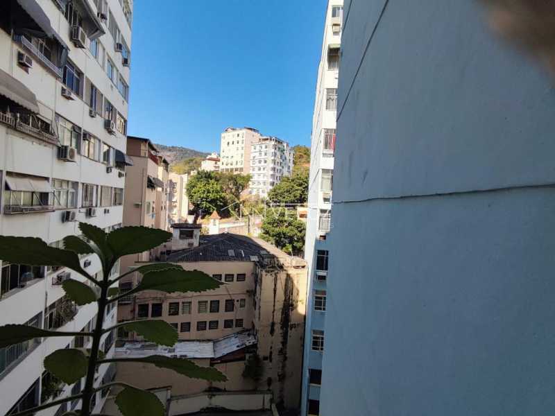 Apartamento à venda com 1 quarto, 50m² - Foto 7