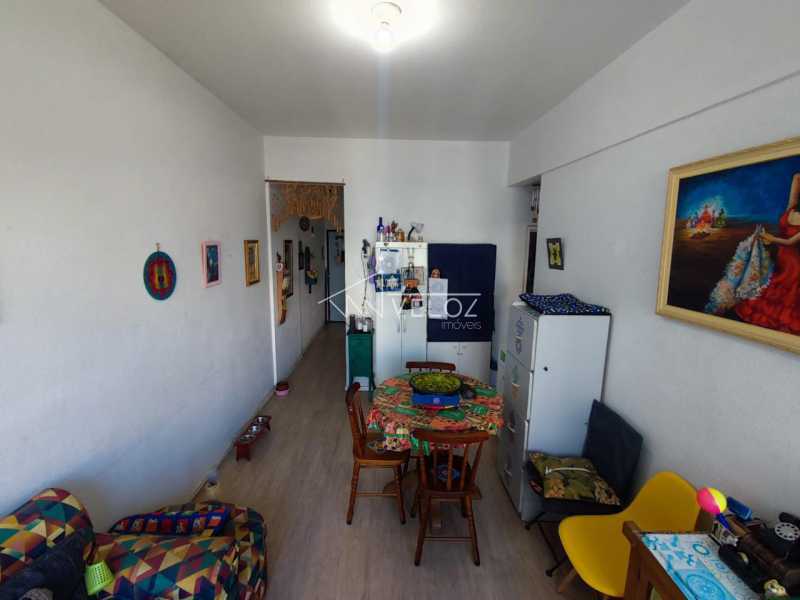 Apartamento à venda com 1 quarto, 50m² - Foto 3