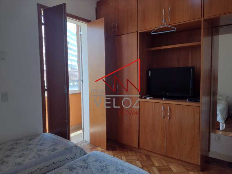 Apartamento à venda com 2 quartos, 75m² - Foto 11