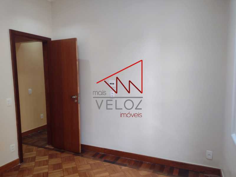 Apartamento à venda com 2 quartos, 62m² - Foto 8