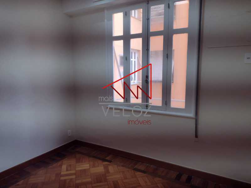 Apartamento à venda com 2 quartos, 62m² - Foto 13