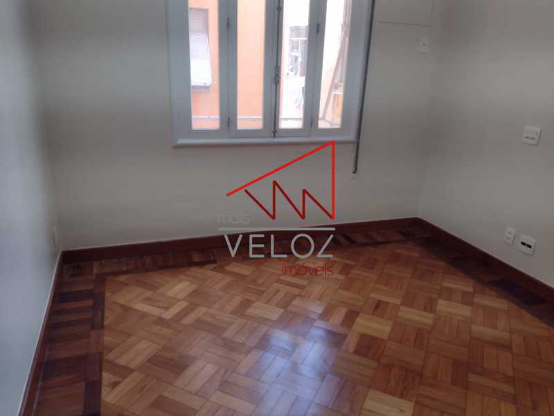 Apartamento à venda com 2 quartos, 62m² - Foto 15