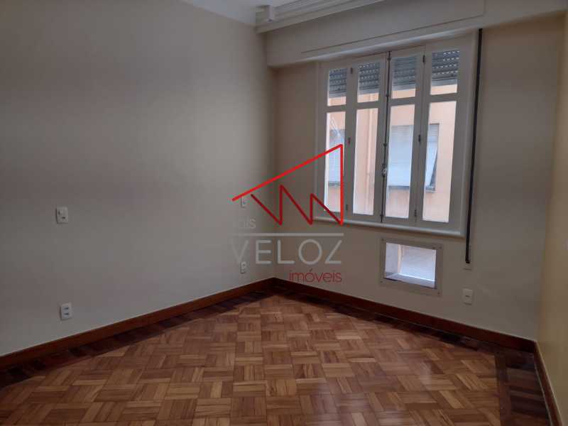 Apartamento à venda com 2 quartos, 62m² - Foto 19