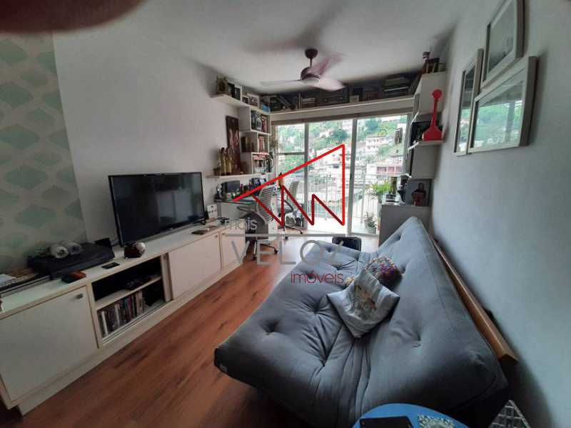 Apartamento à venda com 1 quarto, 45m² - Foto 1