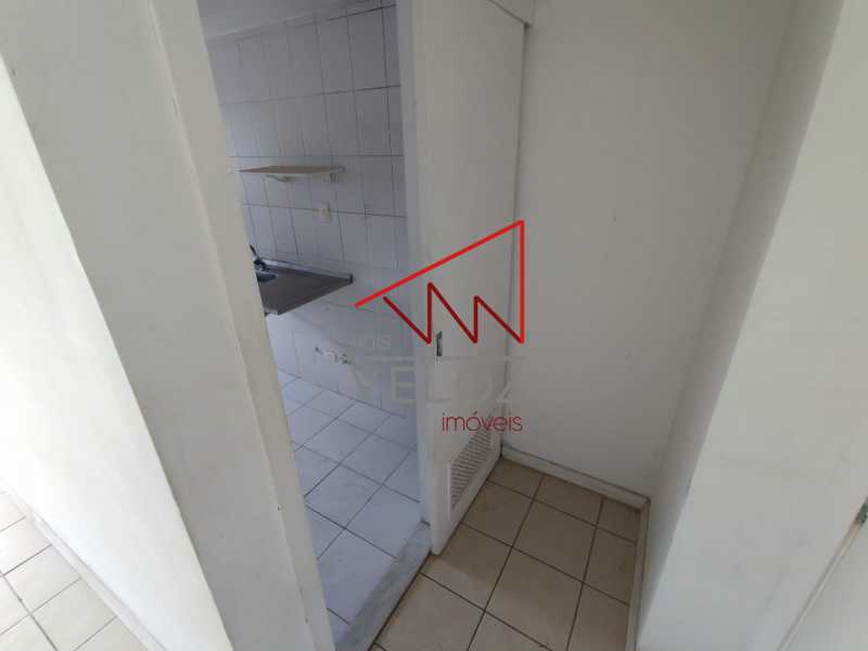 Apartamento à venda com 2 quartos, 60m² - Foto 13