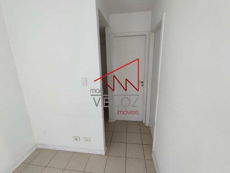 Apartamento à venda com 2 quartos, 60m² - Foto 12