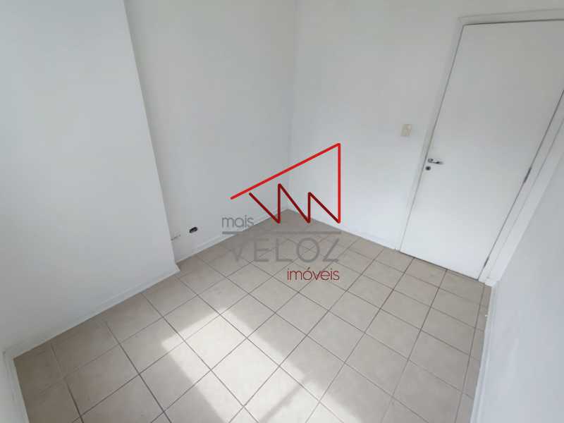 Apartamento à venda com 2 quartos, 60m² - Foto 18