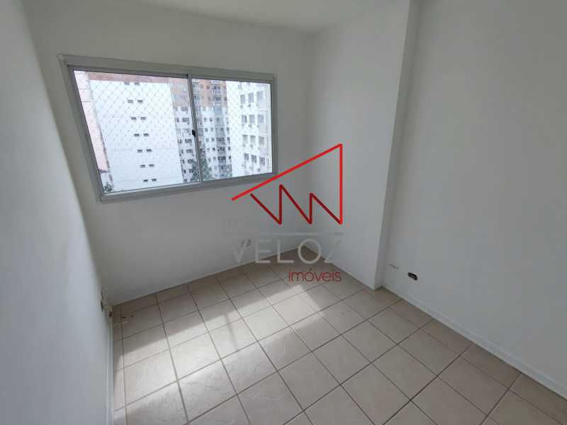 Apartamento à venda com 2 quartos, 60m² - Foto 17