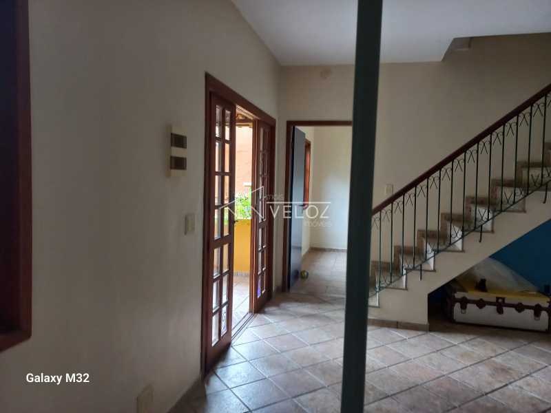 Casa de Vila à venda com 5 quartos, 200m² - Foto 24