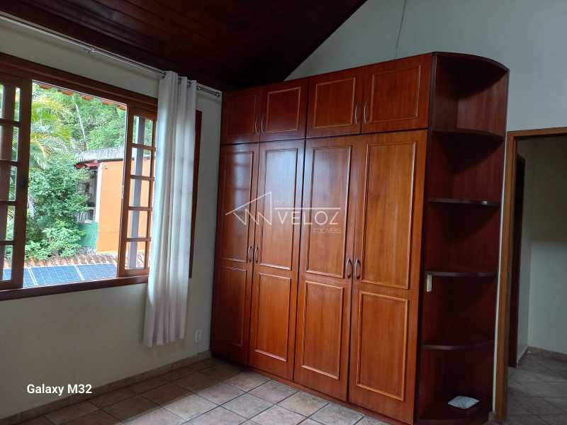 Casa de Vila à venda com 5 quartos, 200m² - Foto 27