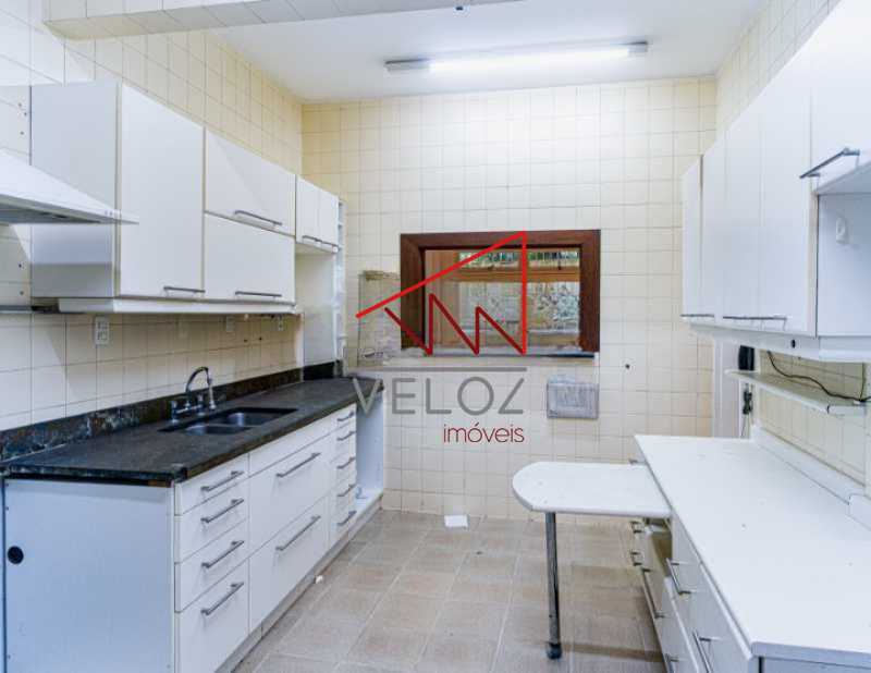 Apartamento à venda com 3 quartos, 180m² - Foto 5