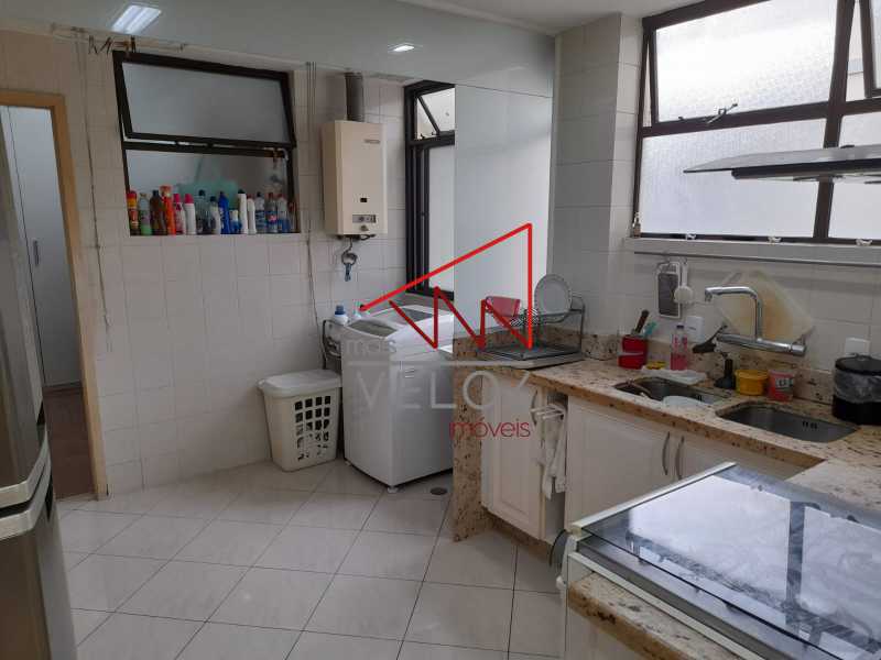 Apartamento à venda com 4 quartos, 140m² - Foto 11