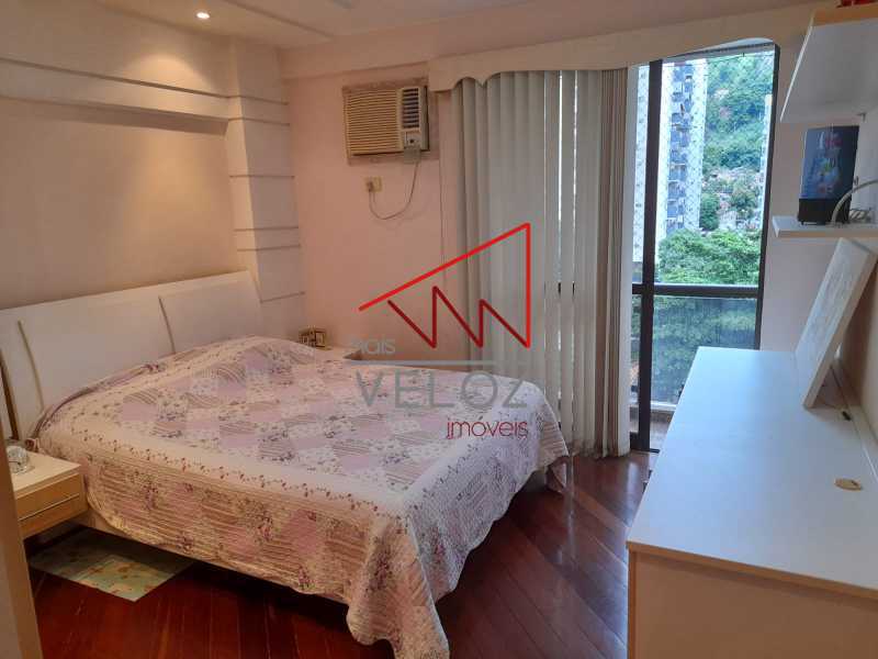 Apartamento à venda com 4 quartos, 140m² - Foto 7