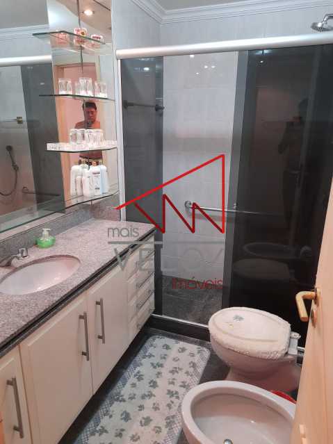 Apartamento à venda com 4 quartos, 140m² - Foto 14