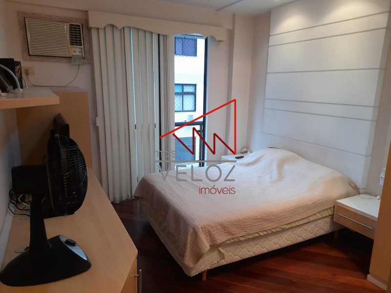 Apartamento à venda com 4 quartos, 140m² - Foto 5