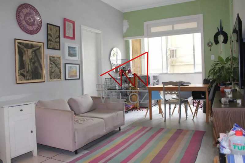 Apartamento à venda com 1 quarto, 41m² - Foto 2