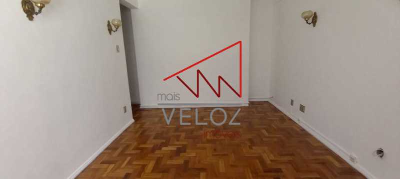 Apartamento à venda com 2 quartos, 61m² - Foto 4