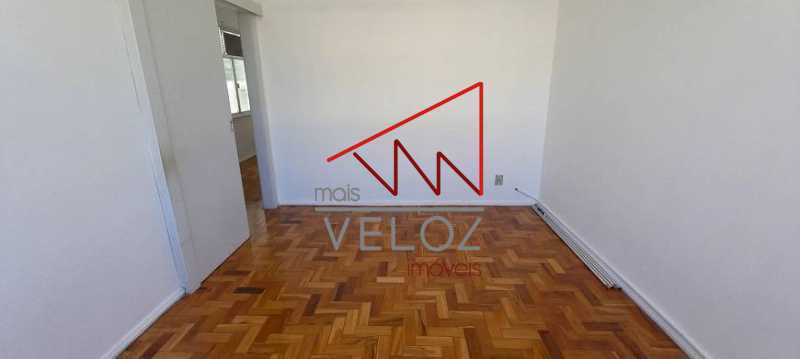 Apartamento à venda com 2 quartos, 61m² - Foto 13