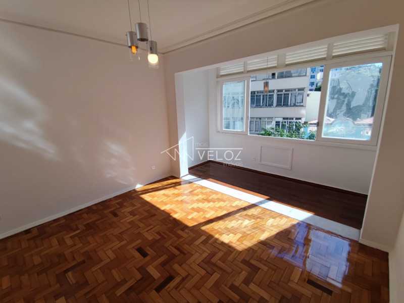 Apartamento à venda com 3 quartos, 110m² - Foto 1