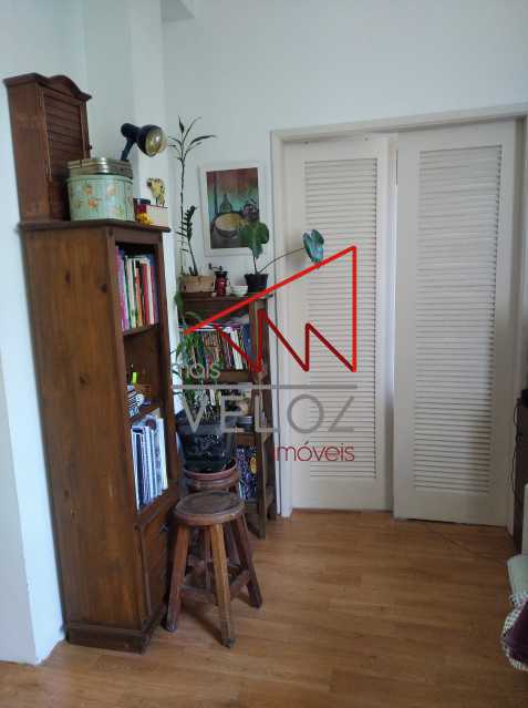 Apartamento à venda com 1 quarto, 50m² - Foto 4