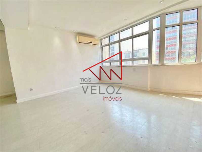 Apartamento à venda com 3 quartos, 175m² - Foto 3