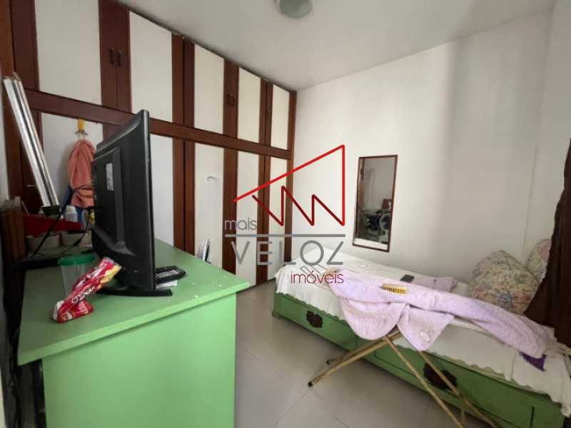 Apartamento à venda com 4 quartos, 200m² - Foto 7