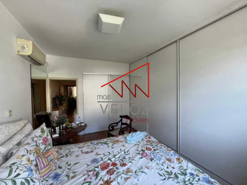 Apartamento à venda com 4 quartos, 200m² - Foto 15