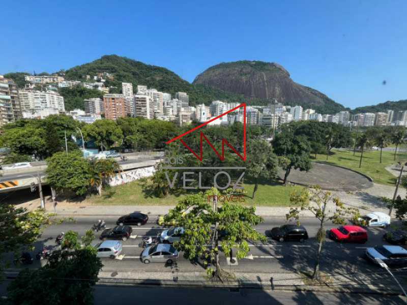 Apartamento à venda com 4 quartos, 200m² - Foto 1