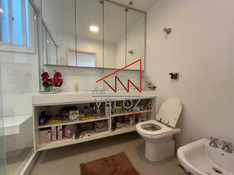 Apartamento à venda com 4 quartos, 200m² - Foto 17