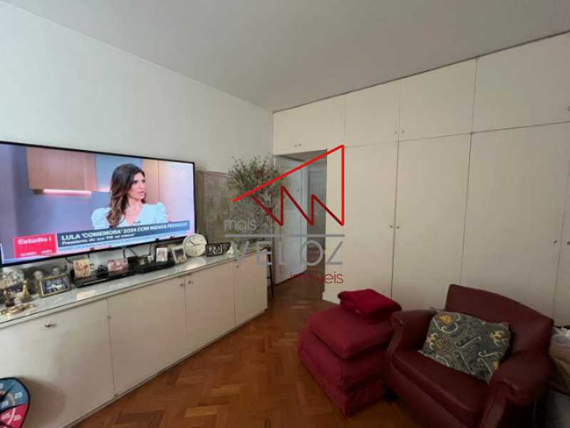 Apartamento à venda com 4 quartos, 200m² - Foto 2