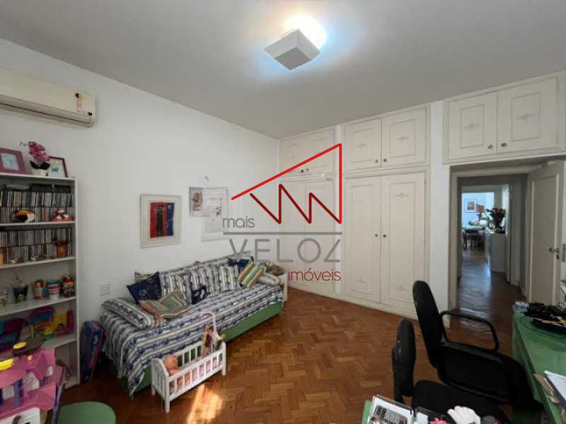 Apartamento à venda com 4 quartos, 200m² - Foto 3