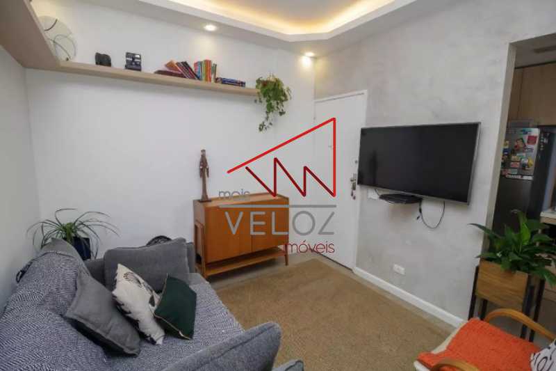 Apartamento à venda com 2 quartos, 60m² - Foto 5