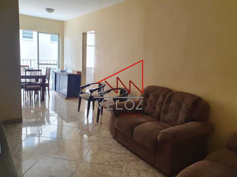 Apartamento à venda com 2 quartos, 67m² - Foto 4