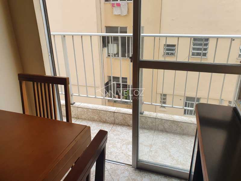 Apartamento à venda com 2 quartos, 67m² - Foto 18