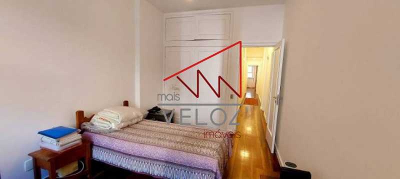 Apartamento à venda com 3 quartos, 213m² - Foto 19