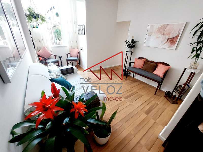 Apartamento à venda com 3 quartos, 80m² - Foto 4