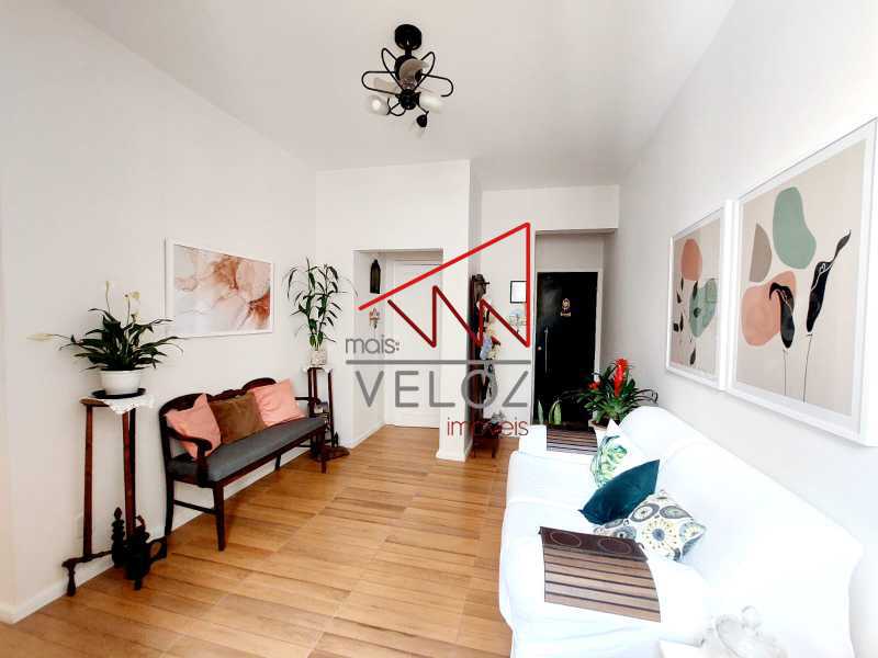 Apartamento à venda com 3 quartos, 80m² - Foto 3